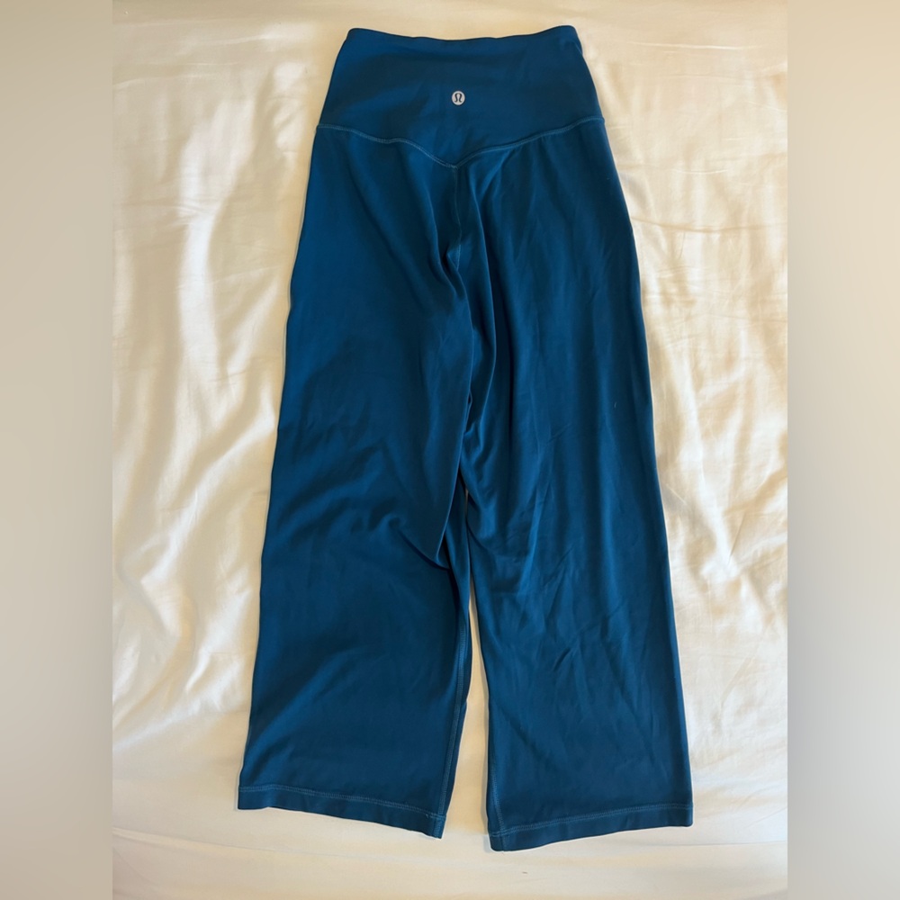 Lululemon blue capri wide leg pants - Picture 3 of 4